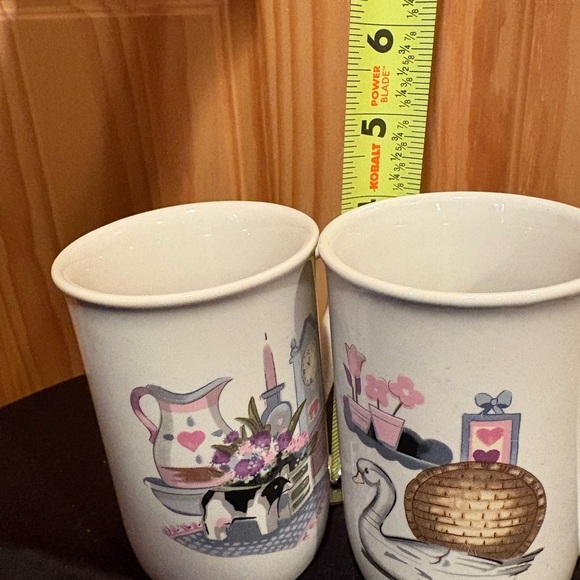 "Country Kitchen" or "Country Cottage" style ceramic mugs vintage set of 2 - Picture 6 of 7